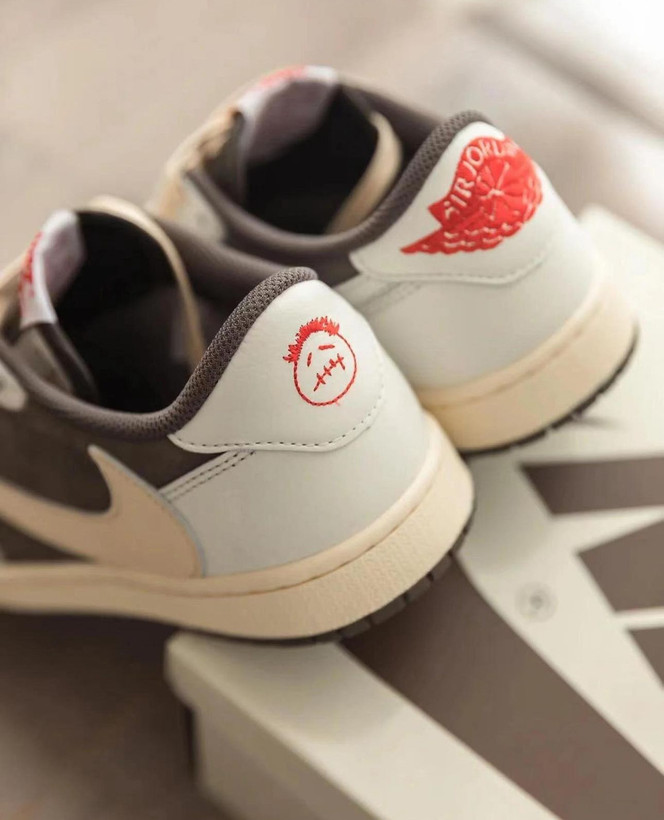 نایکی جردن 1 ترویس اسکات ریورس موکا || Nike Jordan 1 Travis Scott Reverse Mocha کد 488